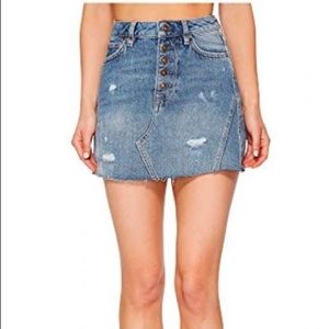 Free People mini distressed jean skirt size 27